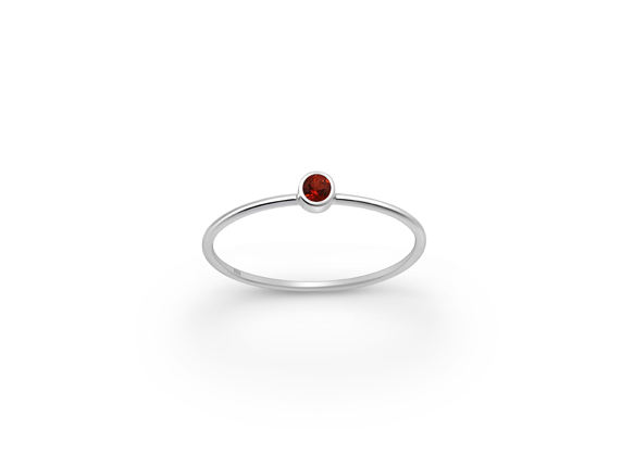 Zarter Ring in Silber mit rotem Zirkonia Steinchen